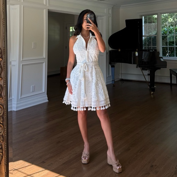 Alice + Olivia Dresses & Skirts - Alice + Olivia Cream/white LUCY MINI SHIRT DRESS😍